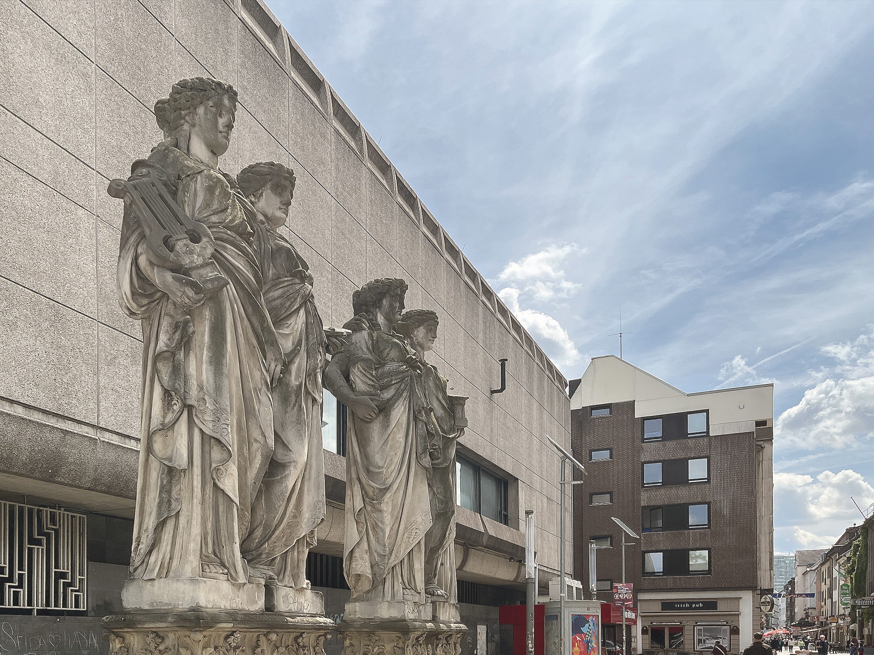 Kommödchen am Andreas Quartier in Düsseldorf