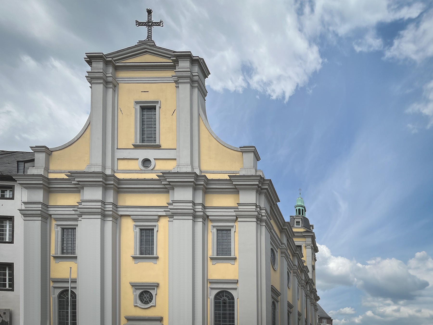 St. Andreas Kirche in Düsseldorf neben dem Andreas Quartier in Düsseldorf