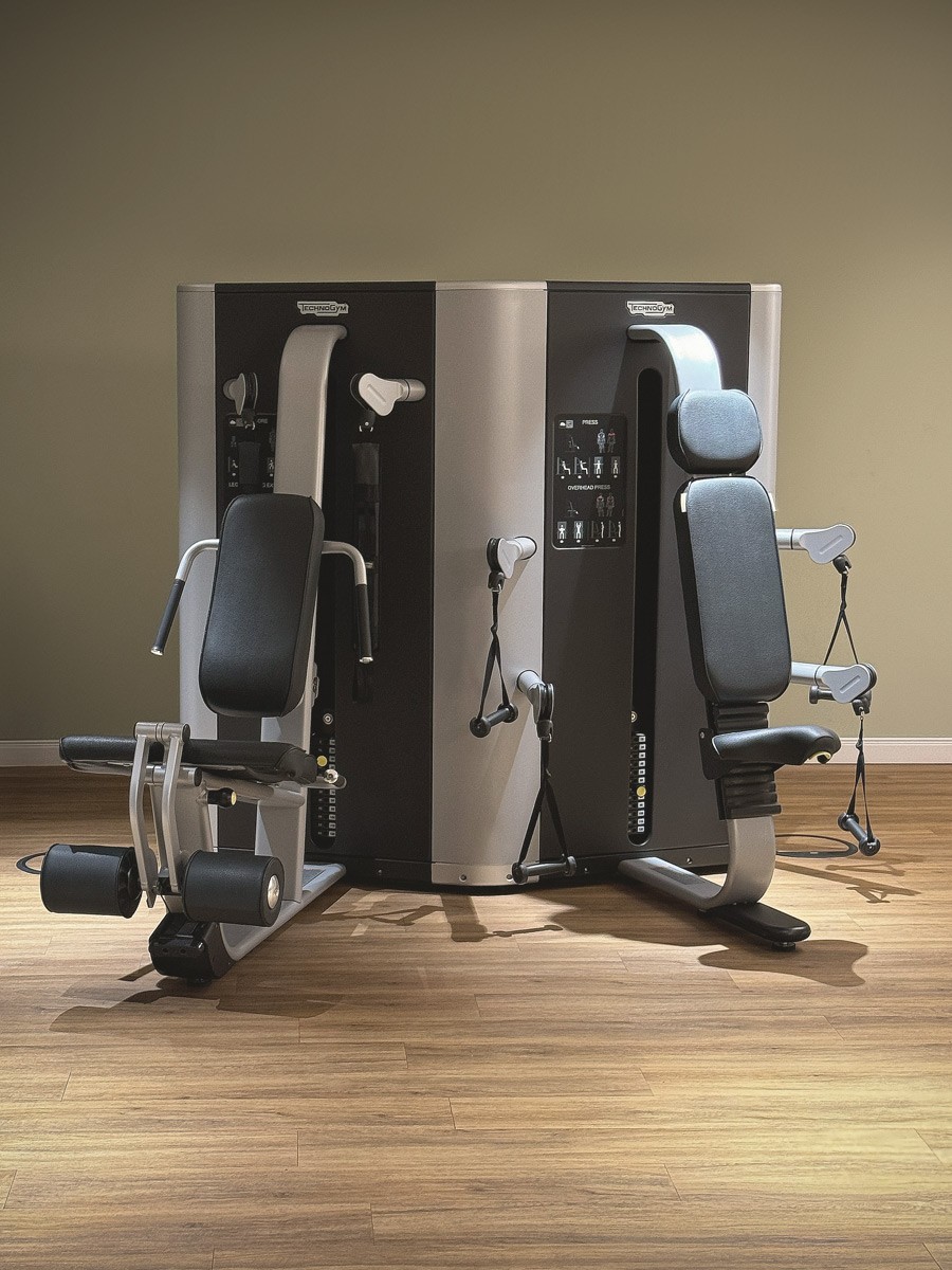 Gym und Fitnessbereich mit Techno Gym Geräten im Andreas Quartier in Düsseldorf