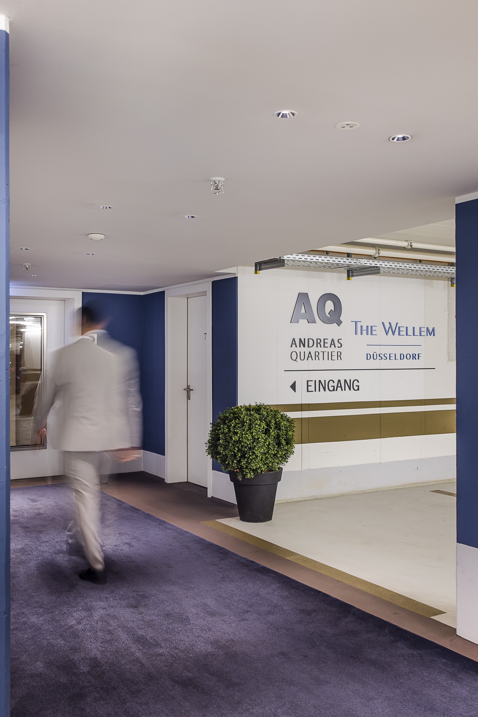 Valet Parking Tiefgarage Eingang zum The Wellem Hotel im Andreas Quartier dem Wohnzimmer Düsseldorfs