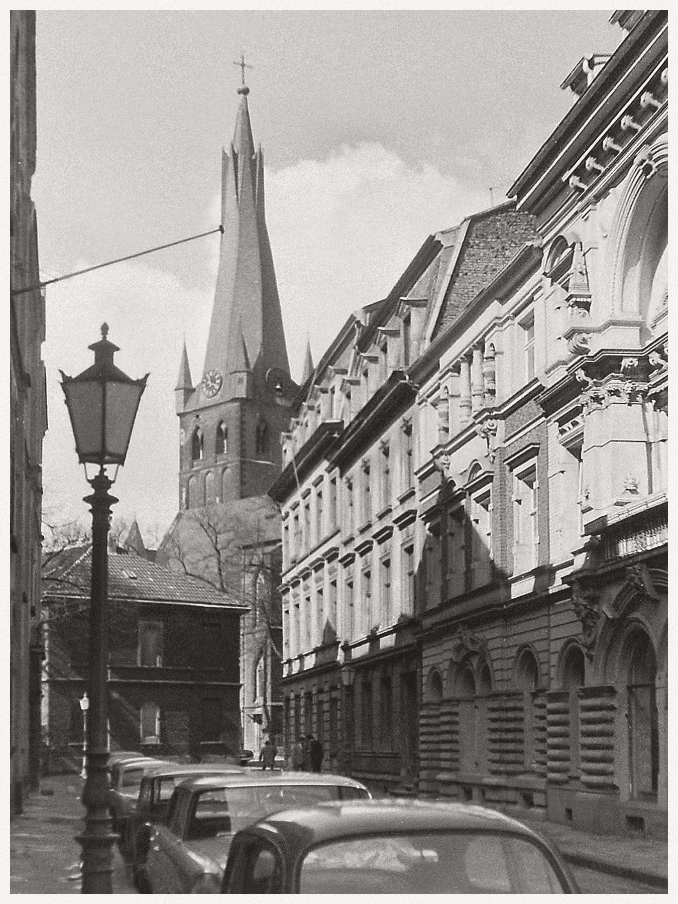 Historische Aufnahme der St. Lambertus Kirche in Düsseldorf