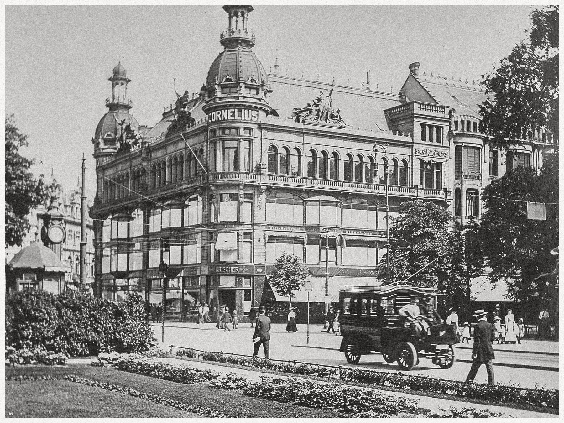 Historisches Bild von der Königsallee in Düsseldorf