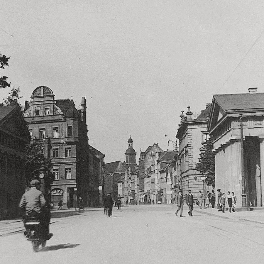 Historische Aufnahme auf die Ratinger Strasse in Düsseldorf