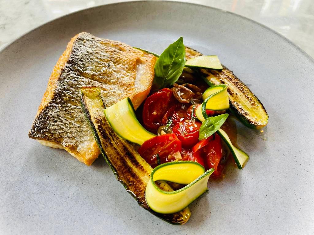 Essen im Restaurant im Andreas Quartier in Düsseldorf