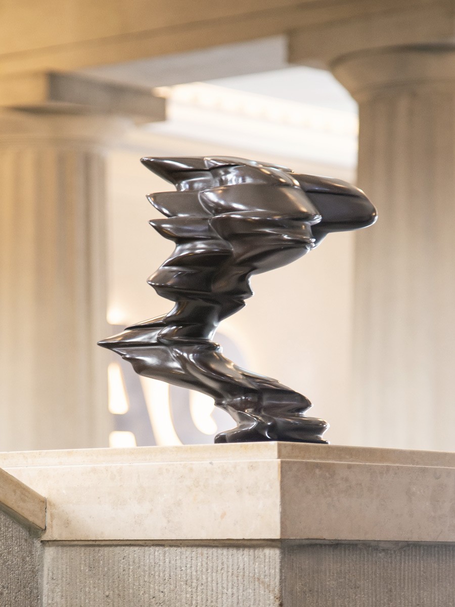 Tony Cragg Kunstwerk im Andreas Quartier in Düsseldorf