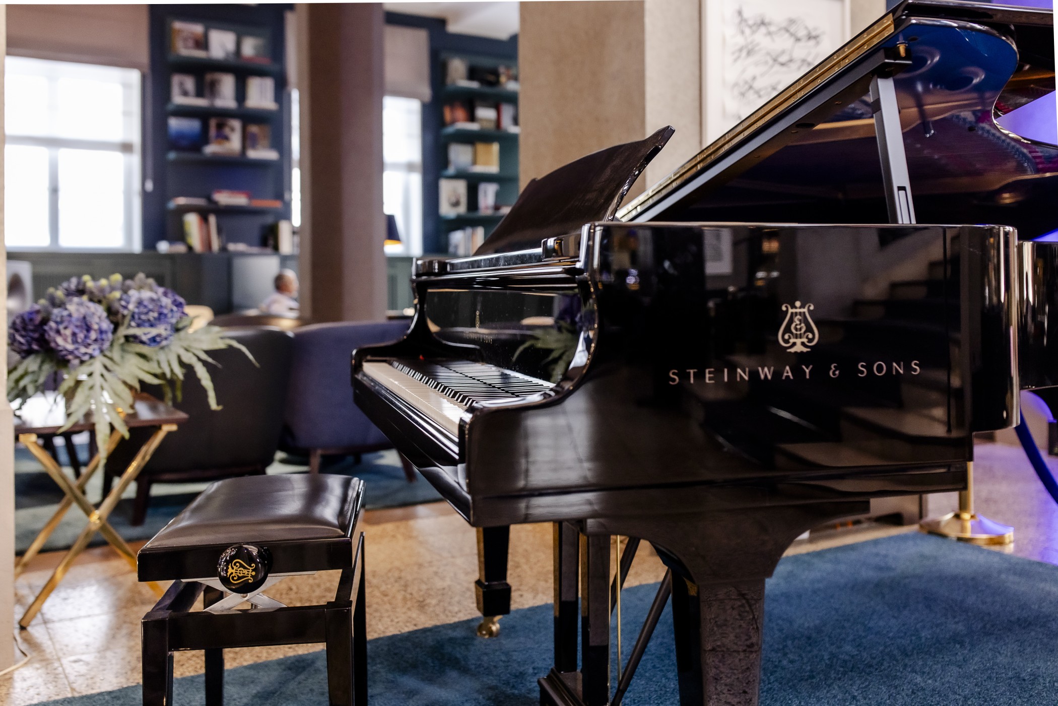 Piano in der Piano Lounge im The Wellem Hotel im Andreas Quartier