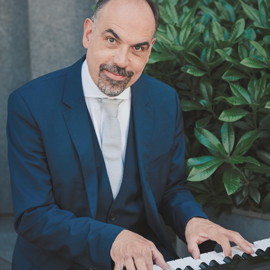 Klavierspieler Klaus Klaas im Andreas Quartier