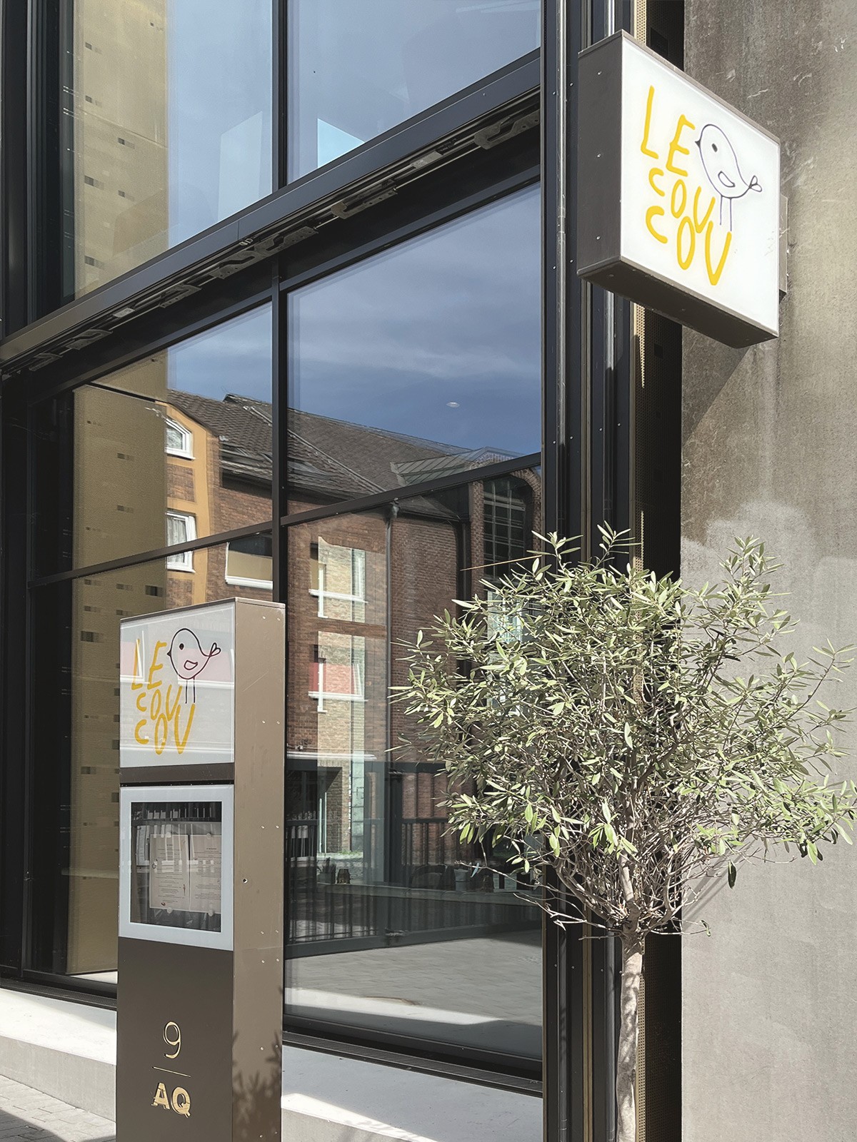 Eingang zum Bistro Le CouCou im Andreas Quartier in Düsseldorf