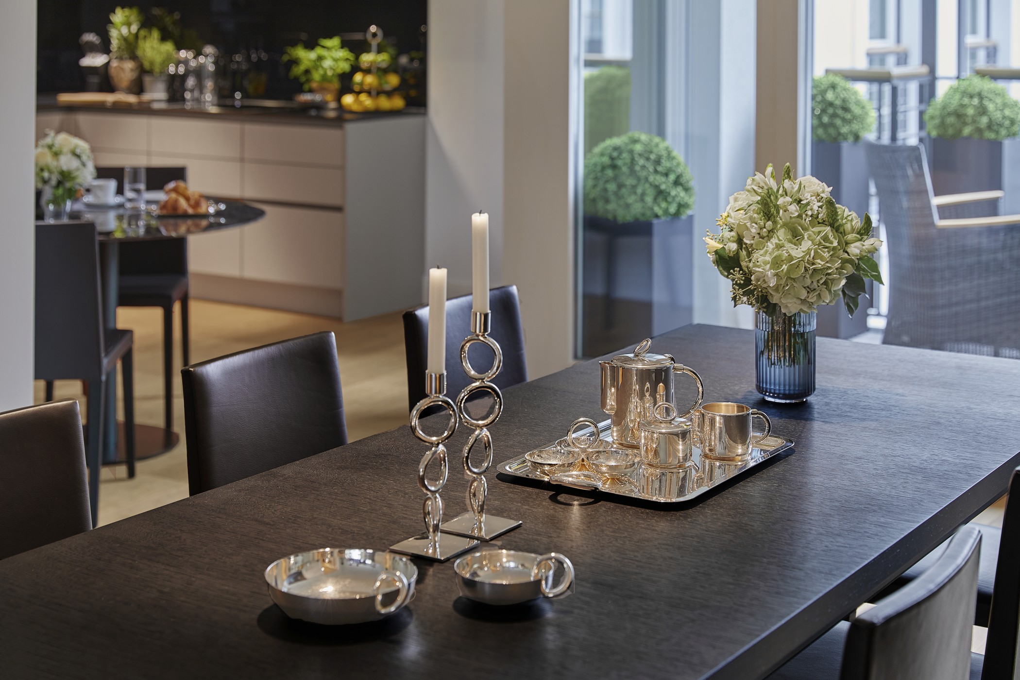 Gedeckter Tisch in einer Residence im Andreas Quartier