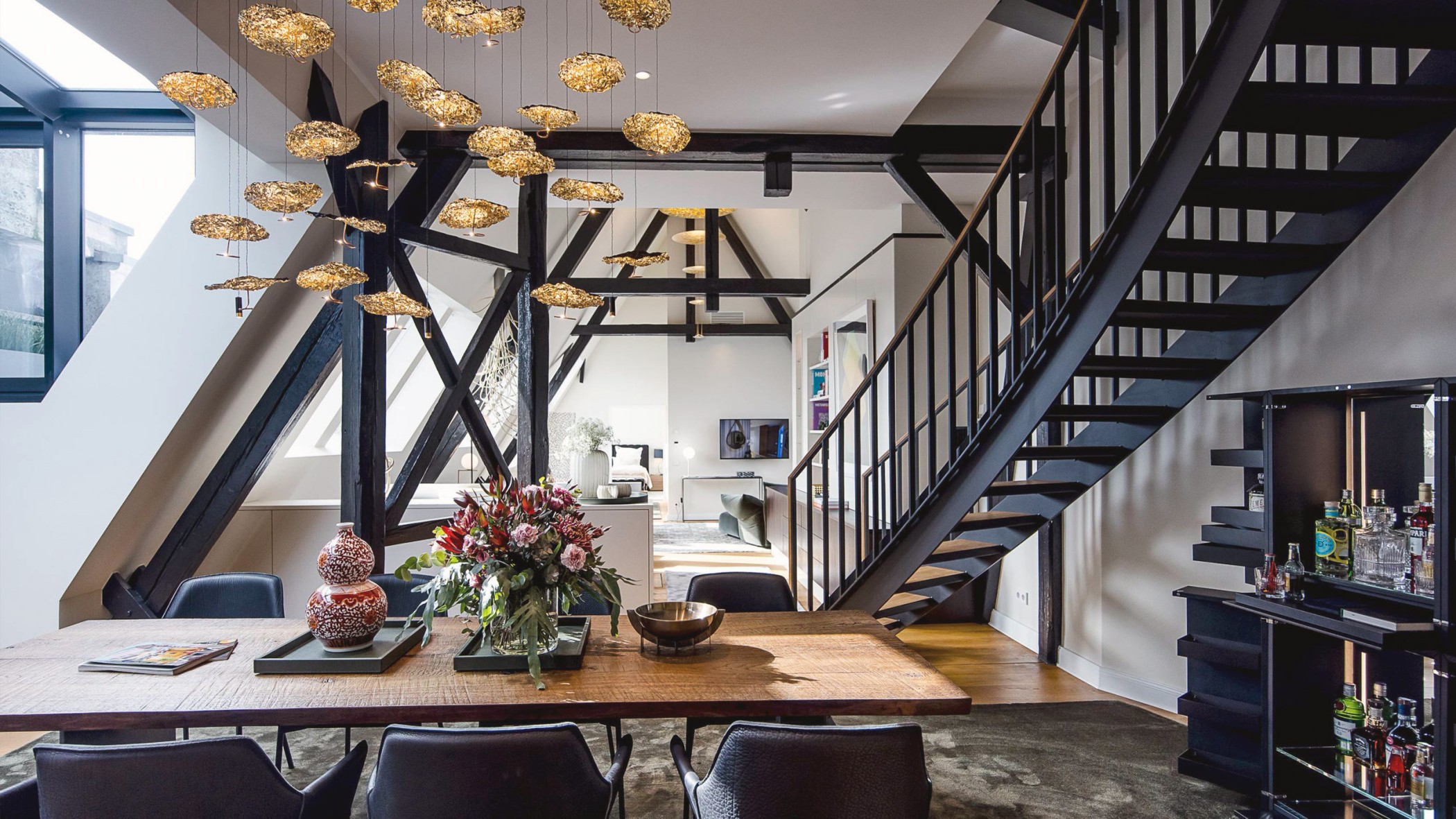 Wohn und Essbereich einer Unique Residence im Andreas Quartier in Düsseldorf