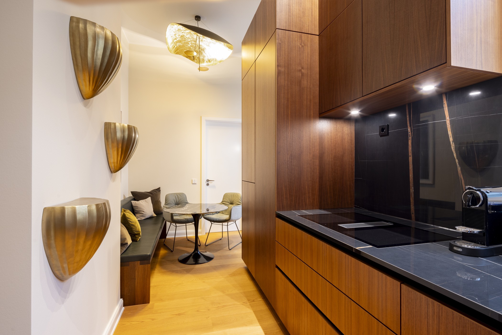 Heritage Suite Küche im Andreas Quartier in Düsseldorf