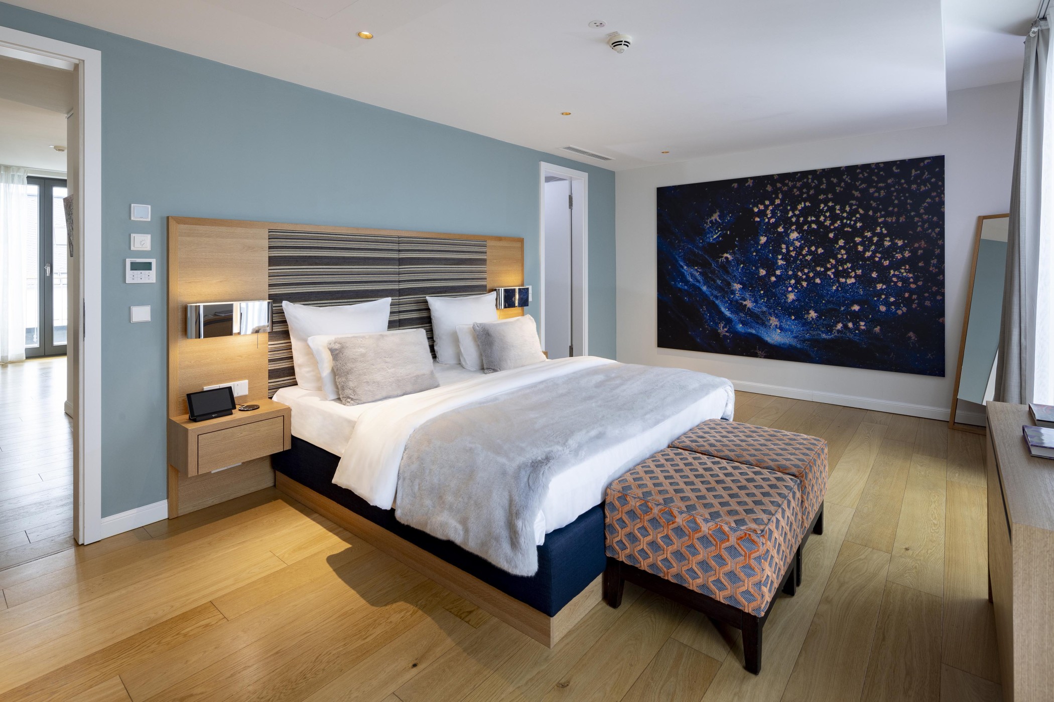 The Wellem Hotel Suite Schlafzimmer