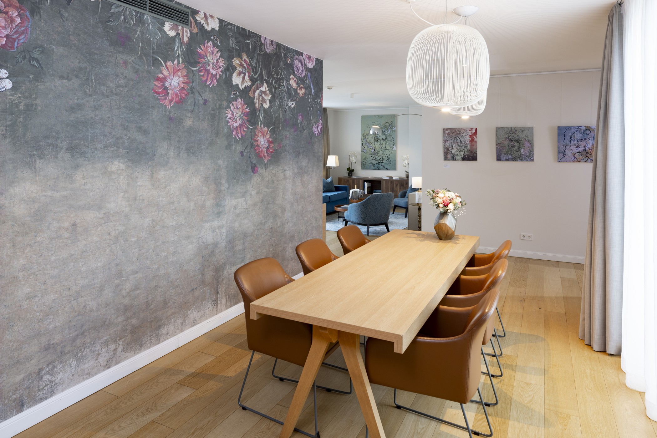 The Wellem Hotel Suite Esszimmer