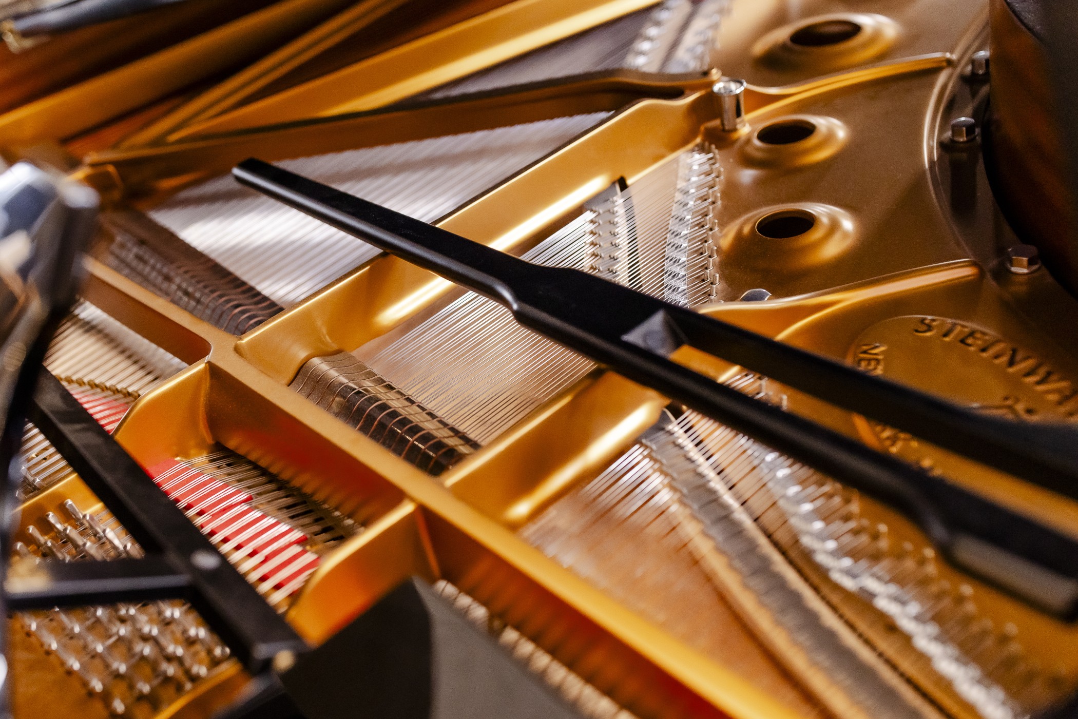 Steinway Piano in der Halle im The Wellem Hotel im Andreas Quartier in Düsseldorf