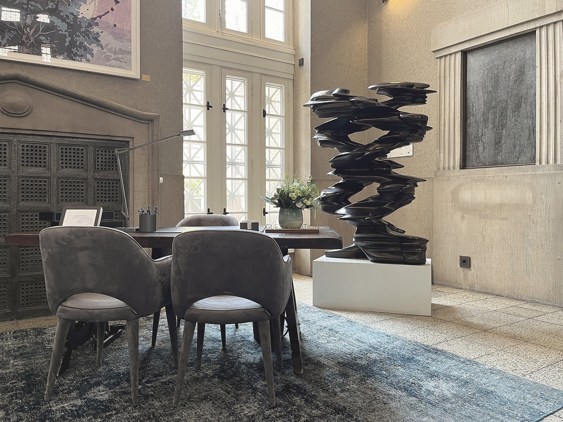 Concierge im The Wellem Hotel im Andreas Quartier in Düsseldorf