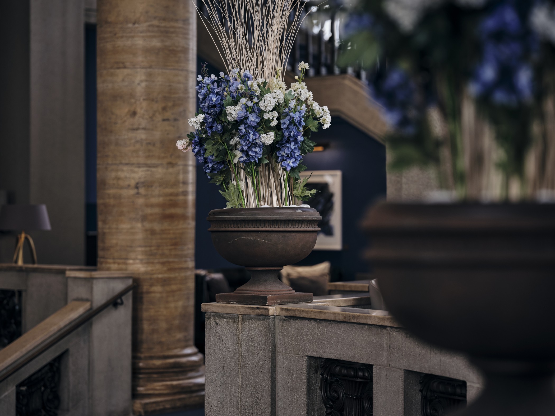 Lounge im Wohnzimmer Düsseldorfs im The Wellem Hotel im Andreas Quartier in Düsseldorf