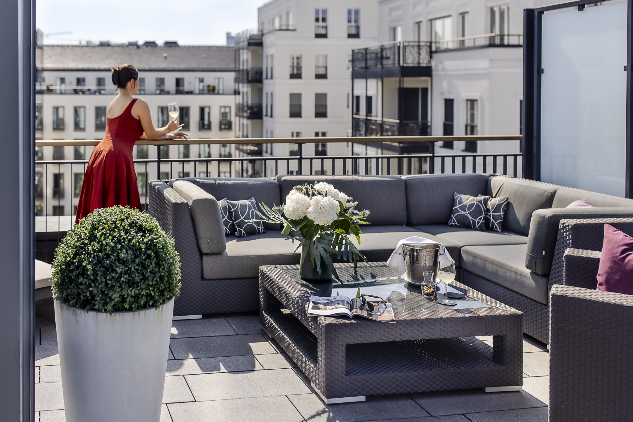 Penthouse Dachterrasse im Wohnzimmer Düsseldorfs im Andreas Quartier