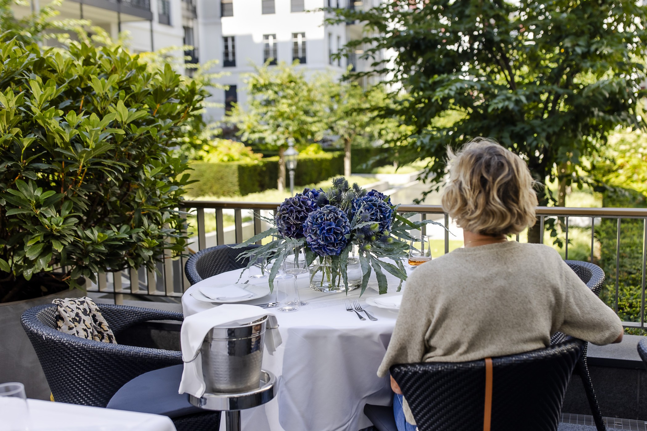 Aussenterrasse im The Wellem Hotel im Wohnzimmer Düsseldorfs